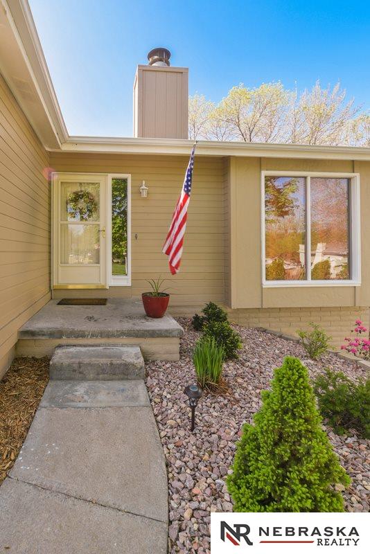10903Crown, Omaha, NE 68164