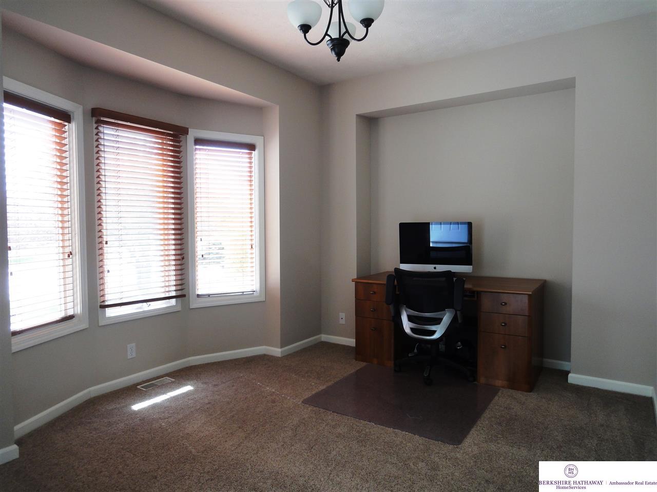 4720 N 135, Omaha, NE 68164
