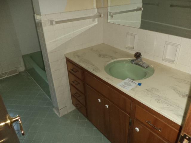 9366 N StOmaha, NE, 68197Douglas County