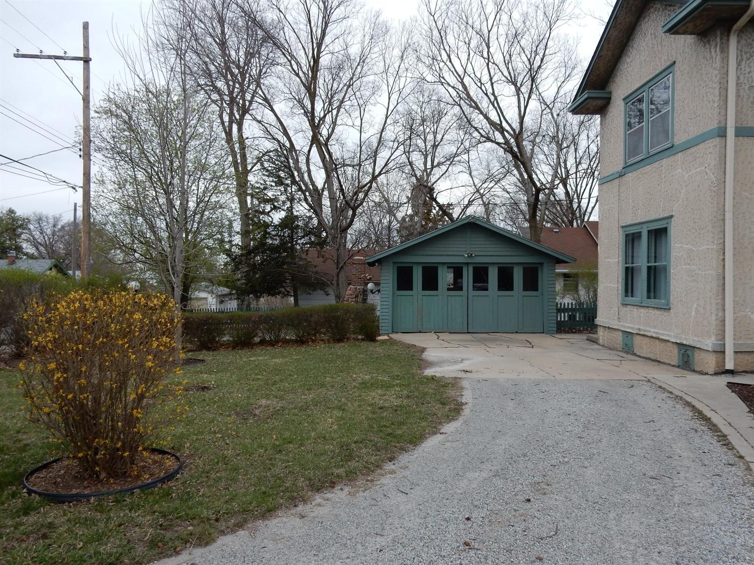 824Garfield, Beatrice, NE 68310