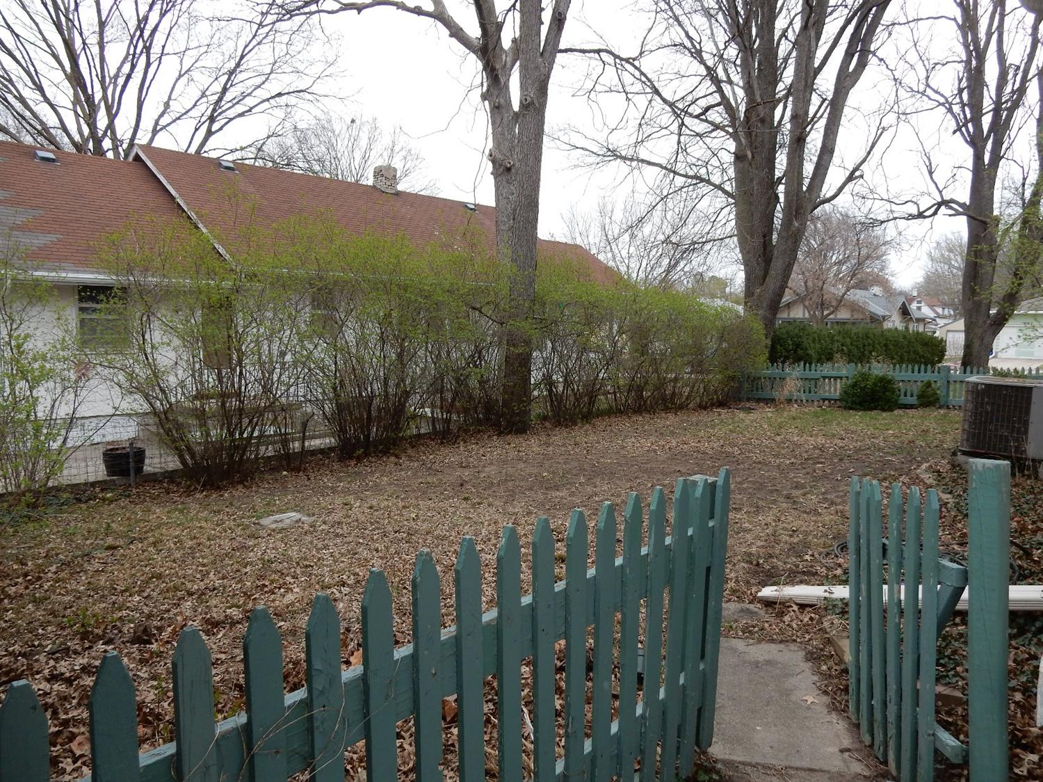 824Garfield, Beatrice, NE 68310