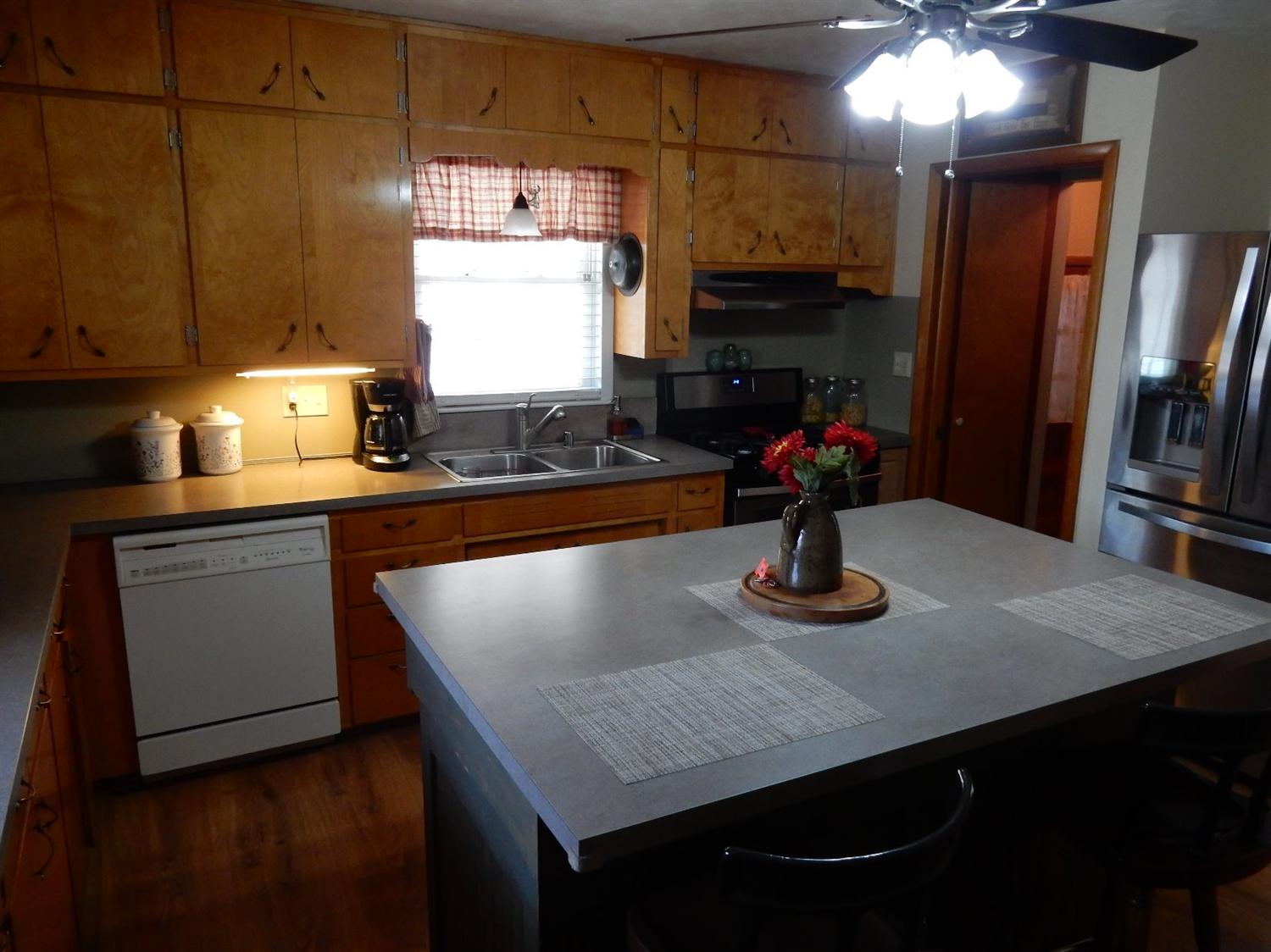 914Darwin, Beatrice, NE 68310
