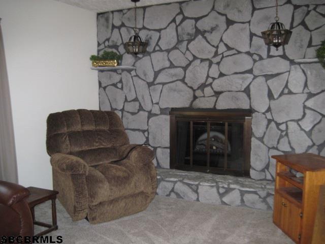 285 MARGARET DR, Gering, NE 68341