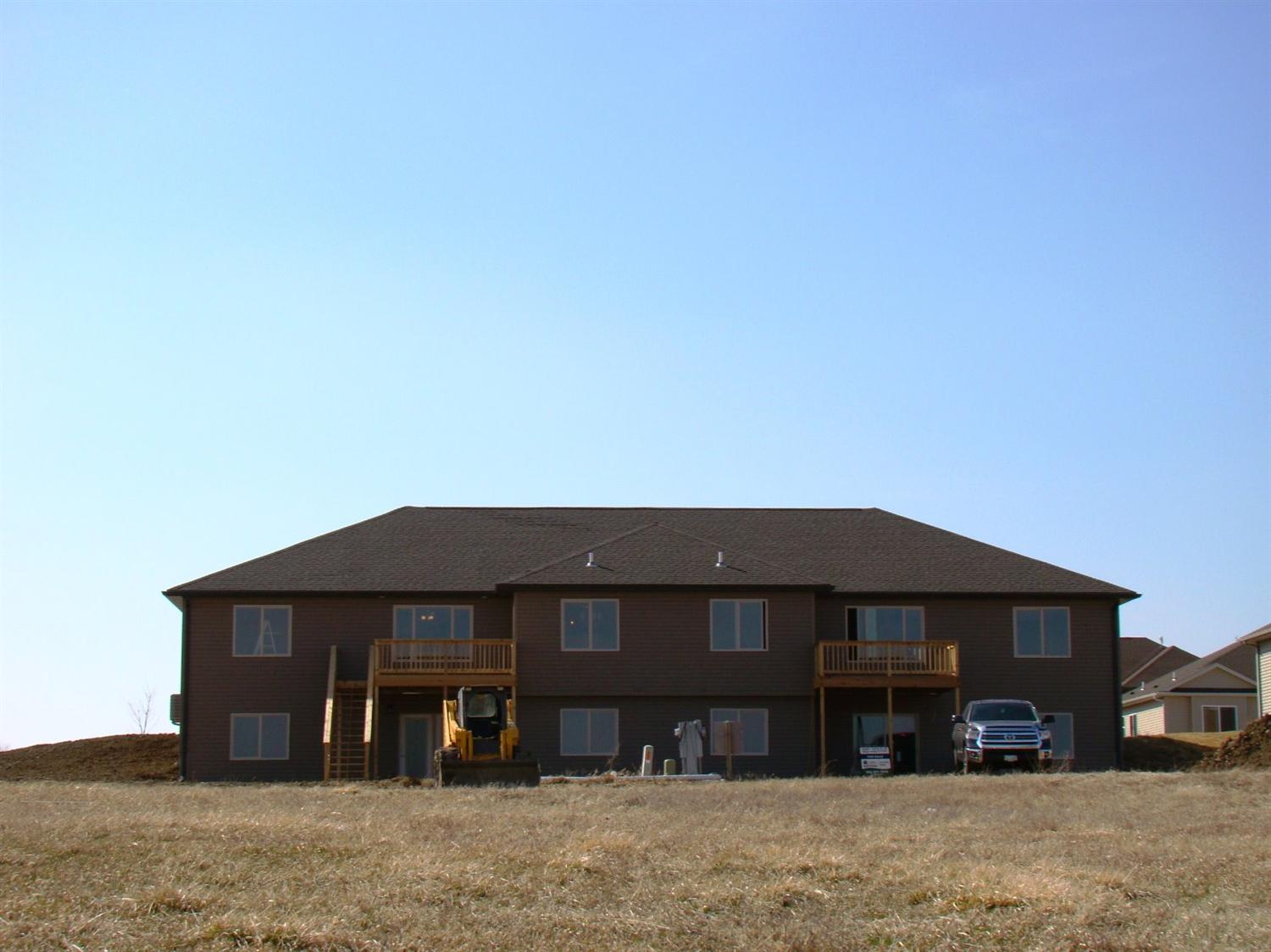 1304Autumn Road, Hickman, NE 68372