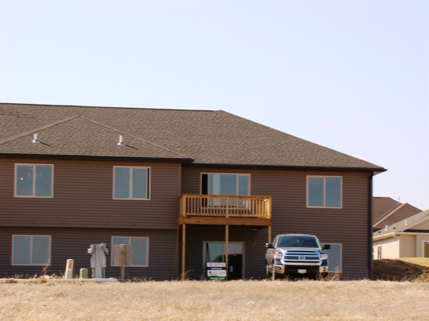 1304Autumn Road, Hickman, NE 68372