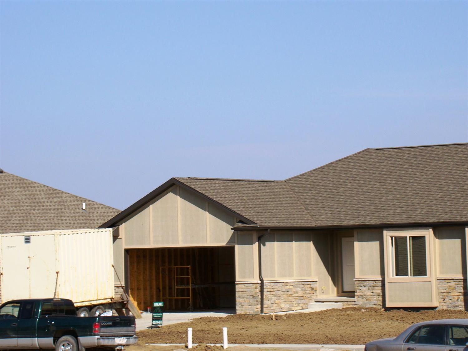 1304Autumn Road, Hickman, NE 68372