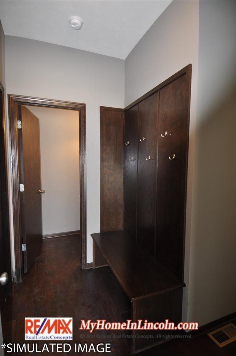 933Scotts Creek Court, Hickman, NE 68372