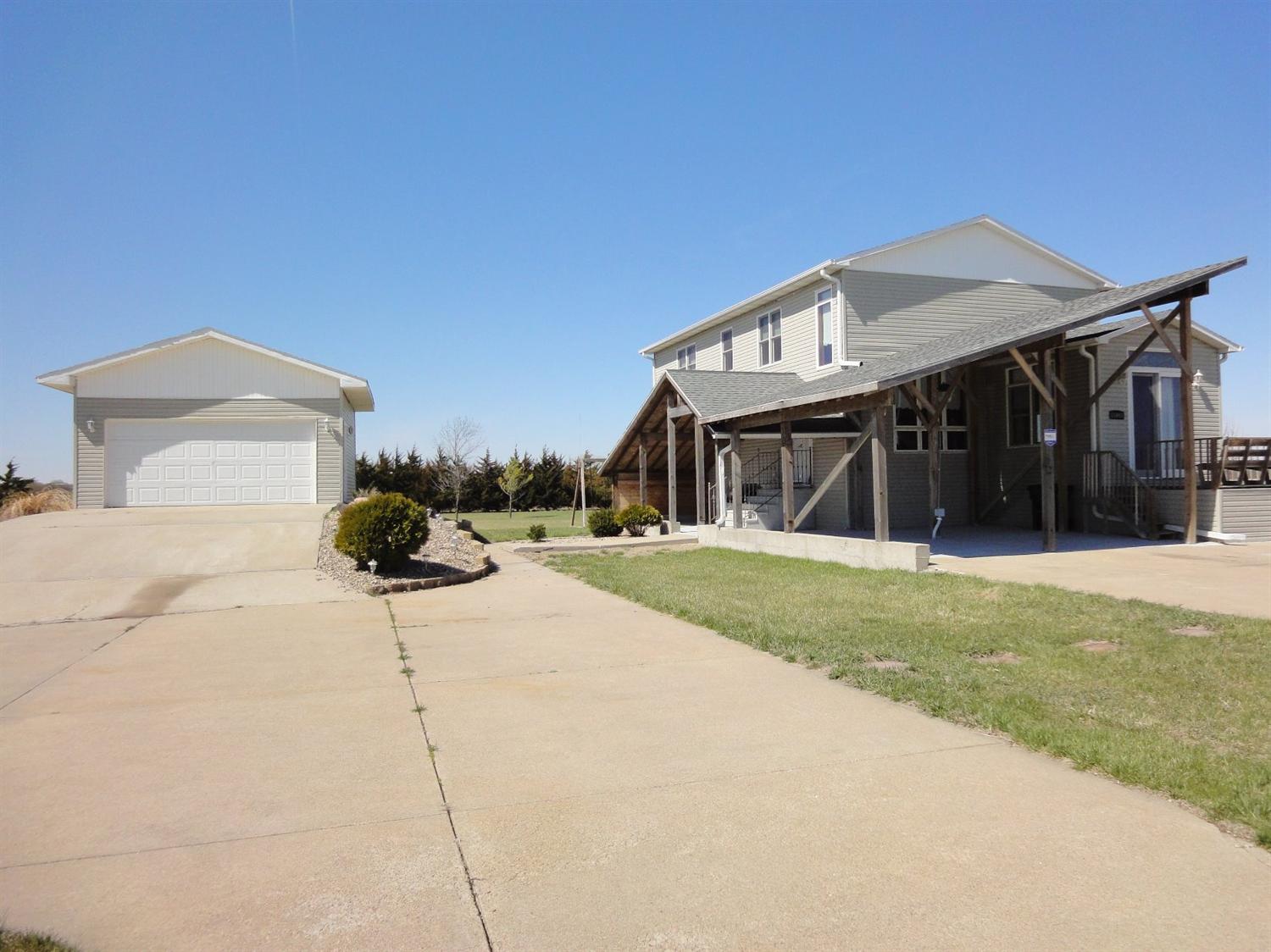 11905 North 141st Street, Waverly, NE 68462