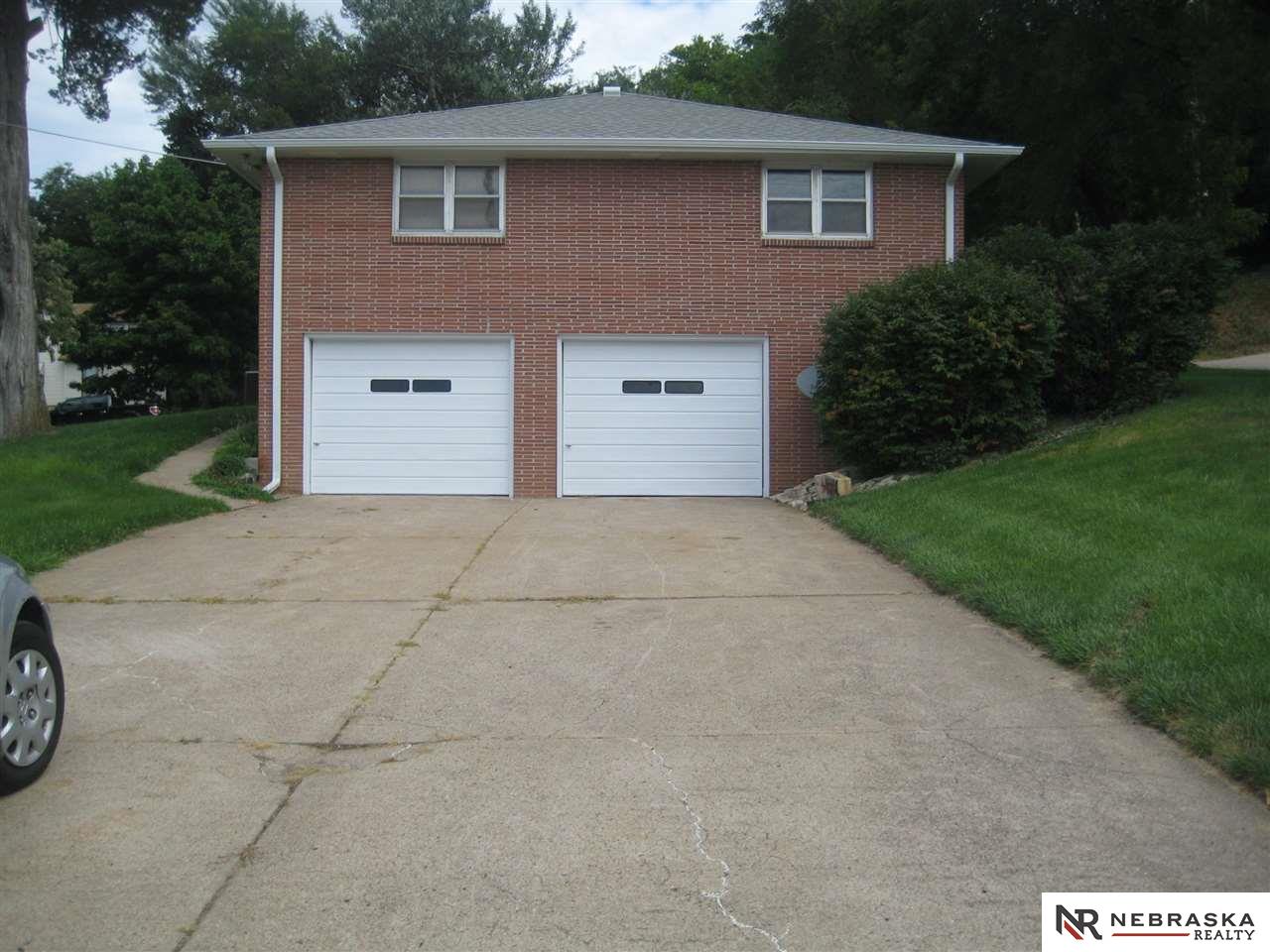104 N East, Weeping Water, NE 68463