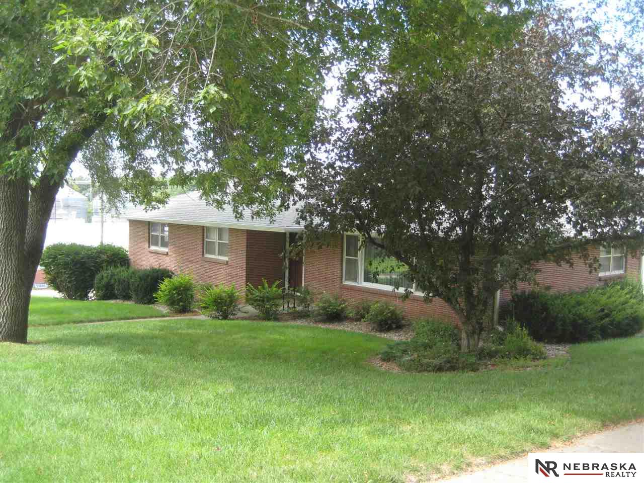 104 N East, Weeping Water, NE 68463