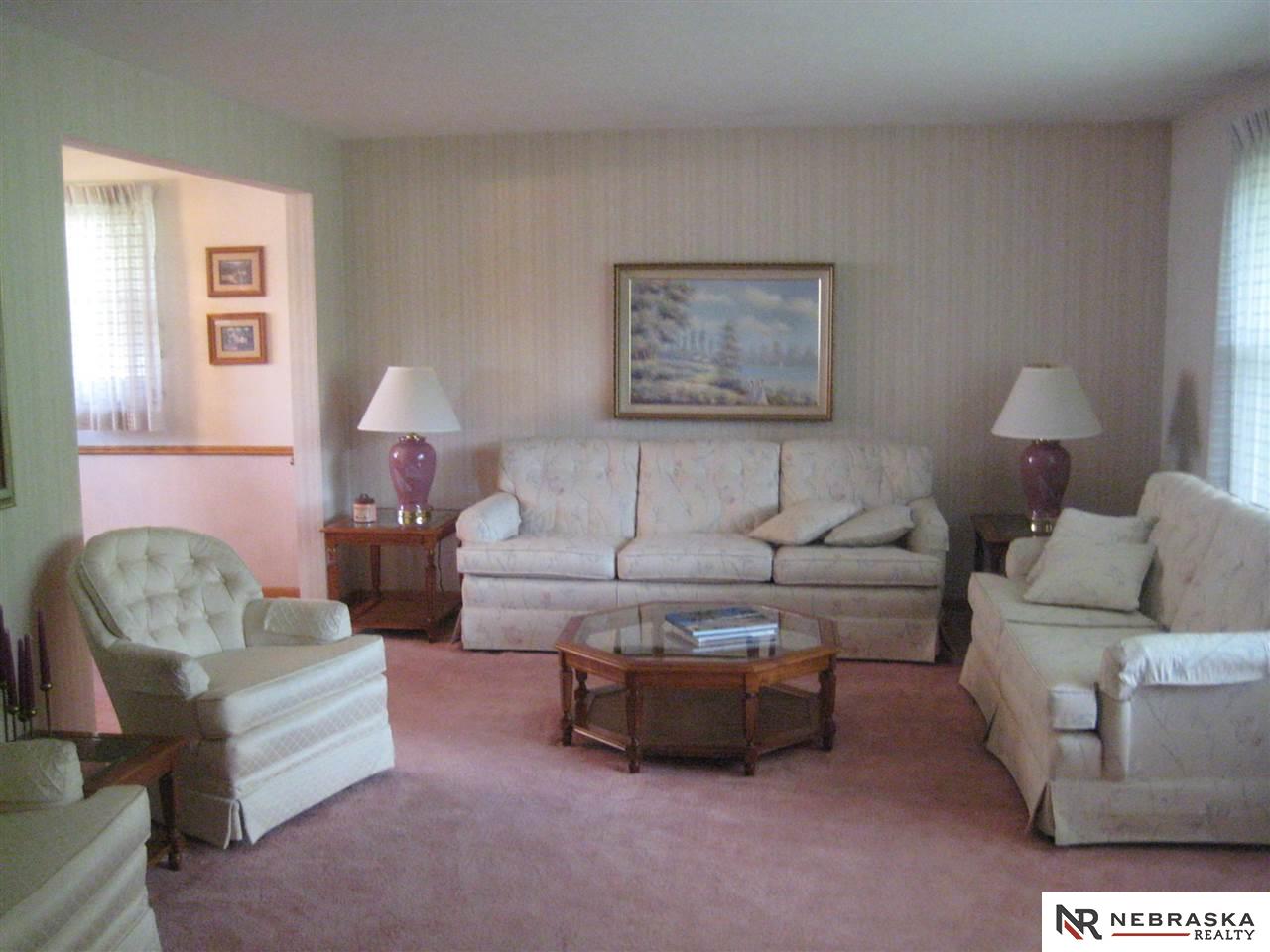 104 N East, Weeping Water, NE 68463