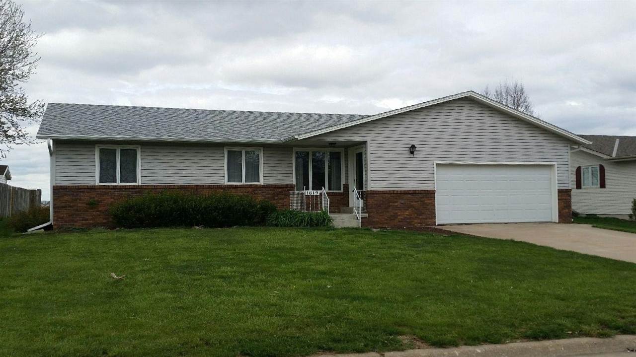 1619 Meadow Lane, York, NE 68467