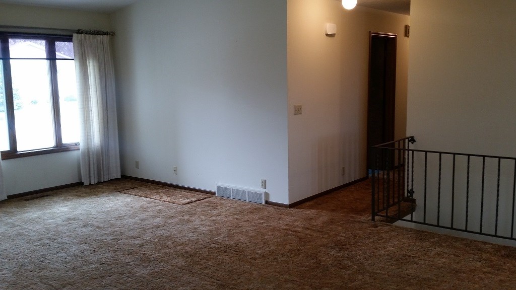 1619 Meadow Lane, York, NE 68467