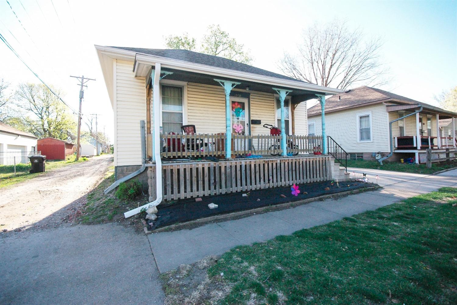 1936 South 10, Lincoln, NE 68502
