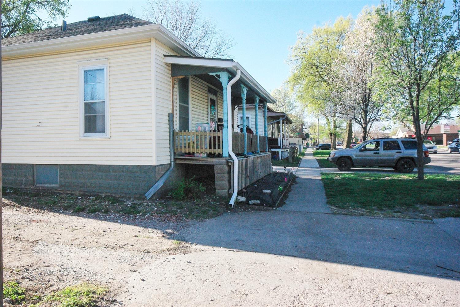 1936 South 10, Lincoln, NE 68502