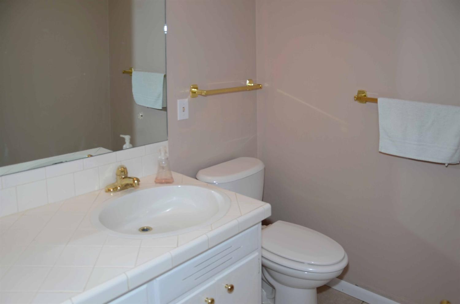 1645Dakota Circle, Lincoln, NE 68502