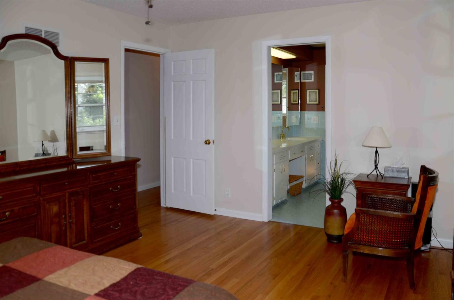 1645Dakota Circle, Lincoln, NE 68502