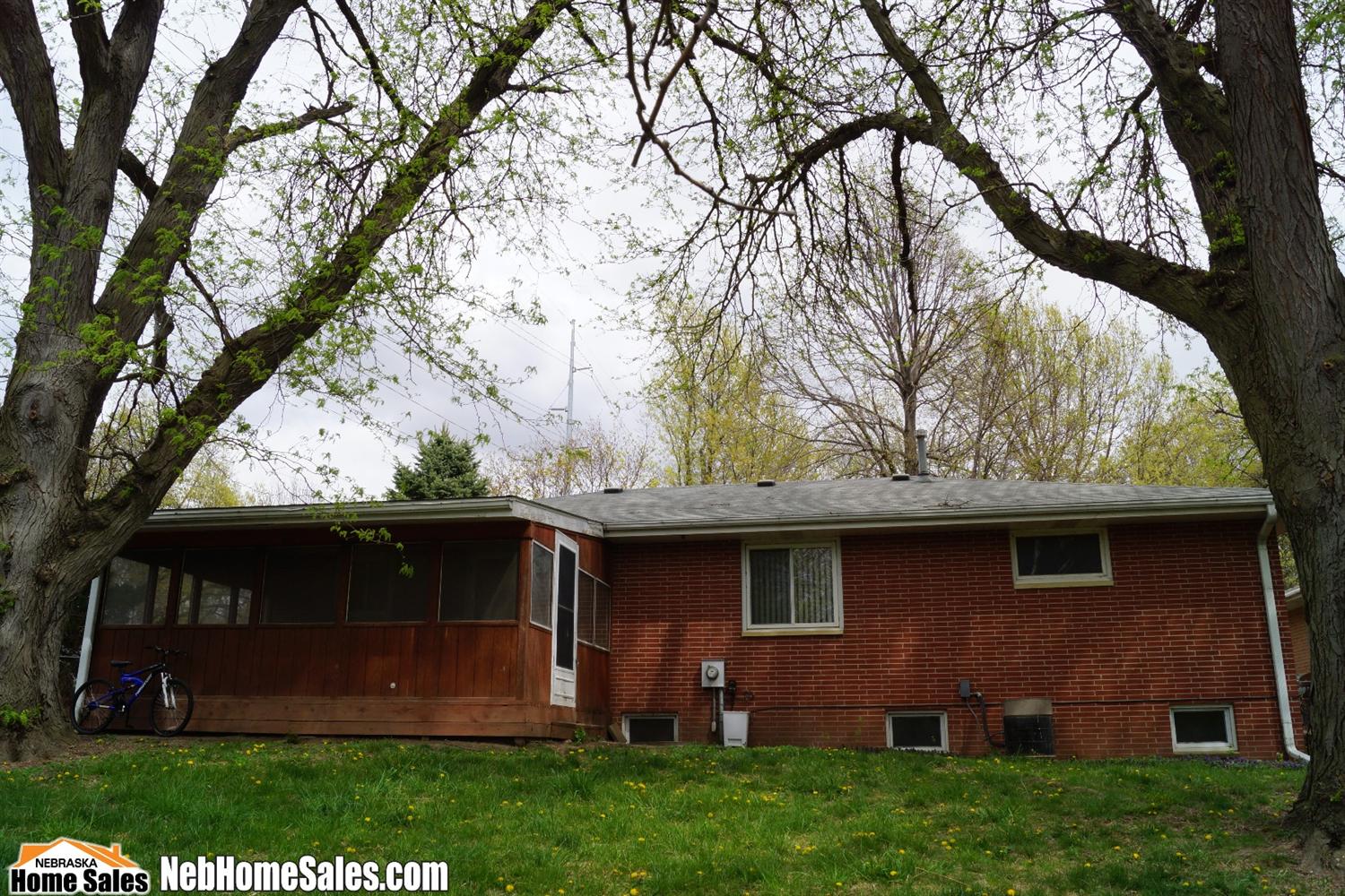2131 North 61st Street, Lincoln, NE 68505