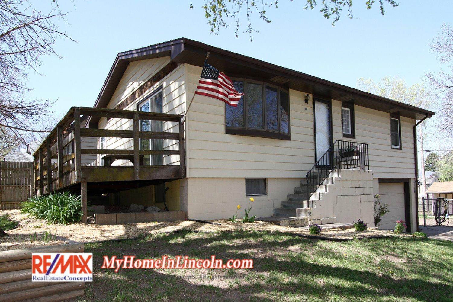3831 South 54 Street, Lincoln, NE 68506