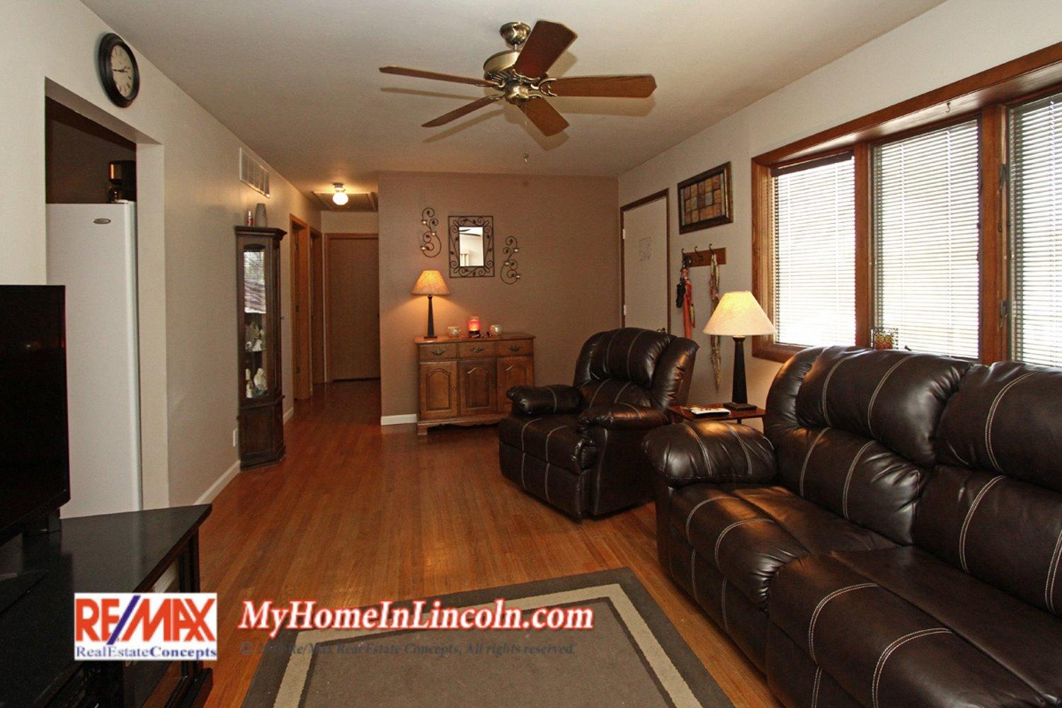 3831 South 54 Street, Lincoln, NE 68506