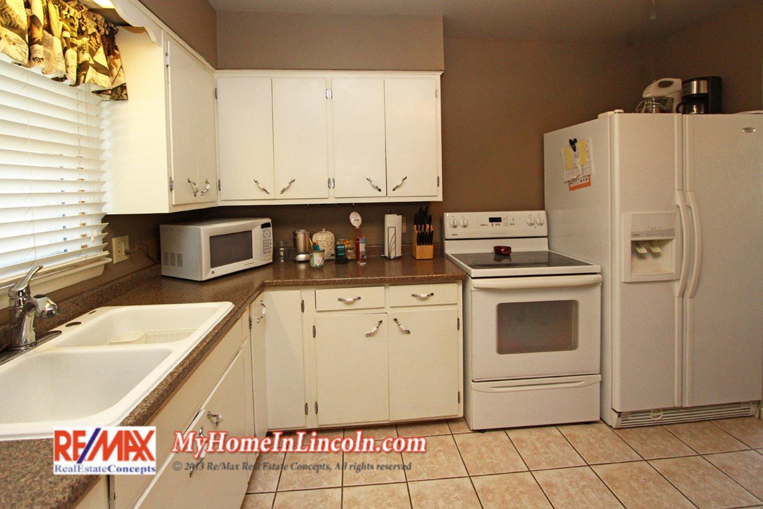 3831 South 54 Street, Lincoln, NE 68506