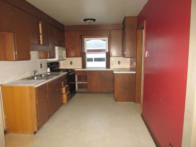 5609 Gladstone StLincoln, NE, 68507Lancaster County