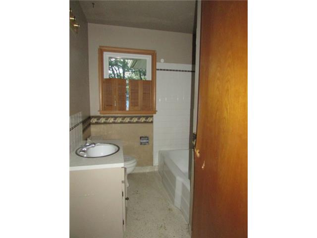 5609 Gladstone StLincoln, NE, 68507Lancaster County