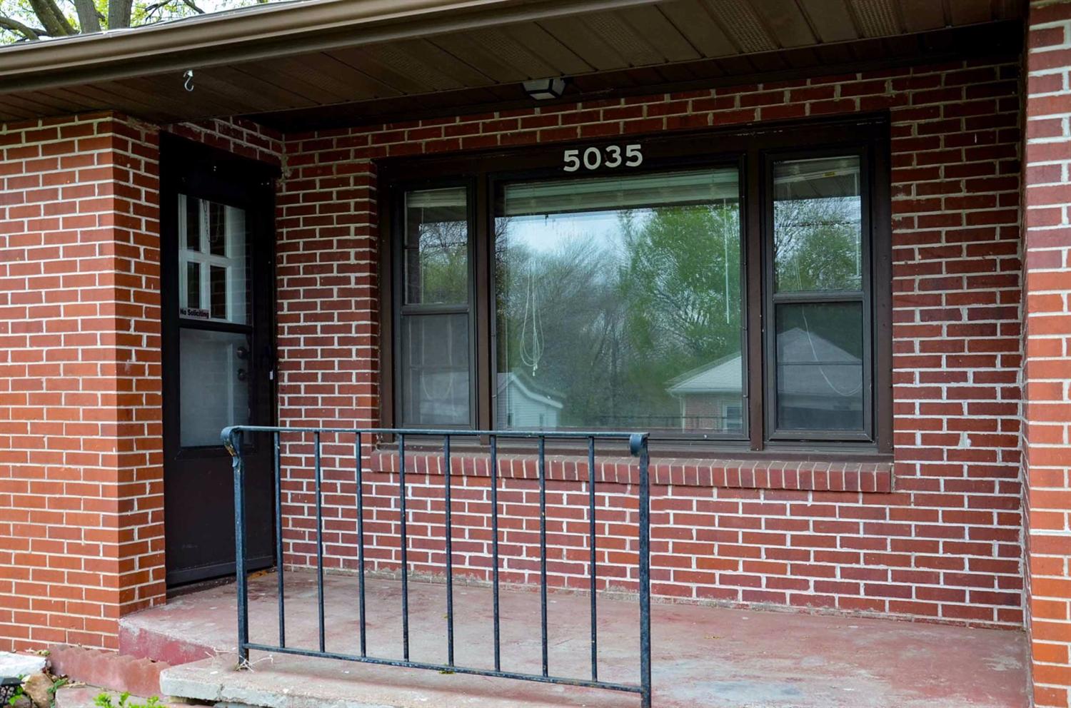 5035J Street, Lincoln, NE 68510