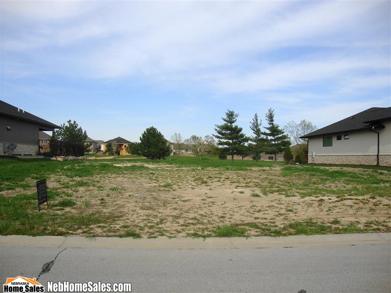 9720Thornwood Circle, Lincoln, NE 68512