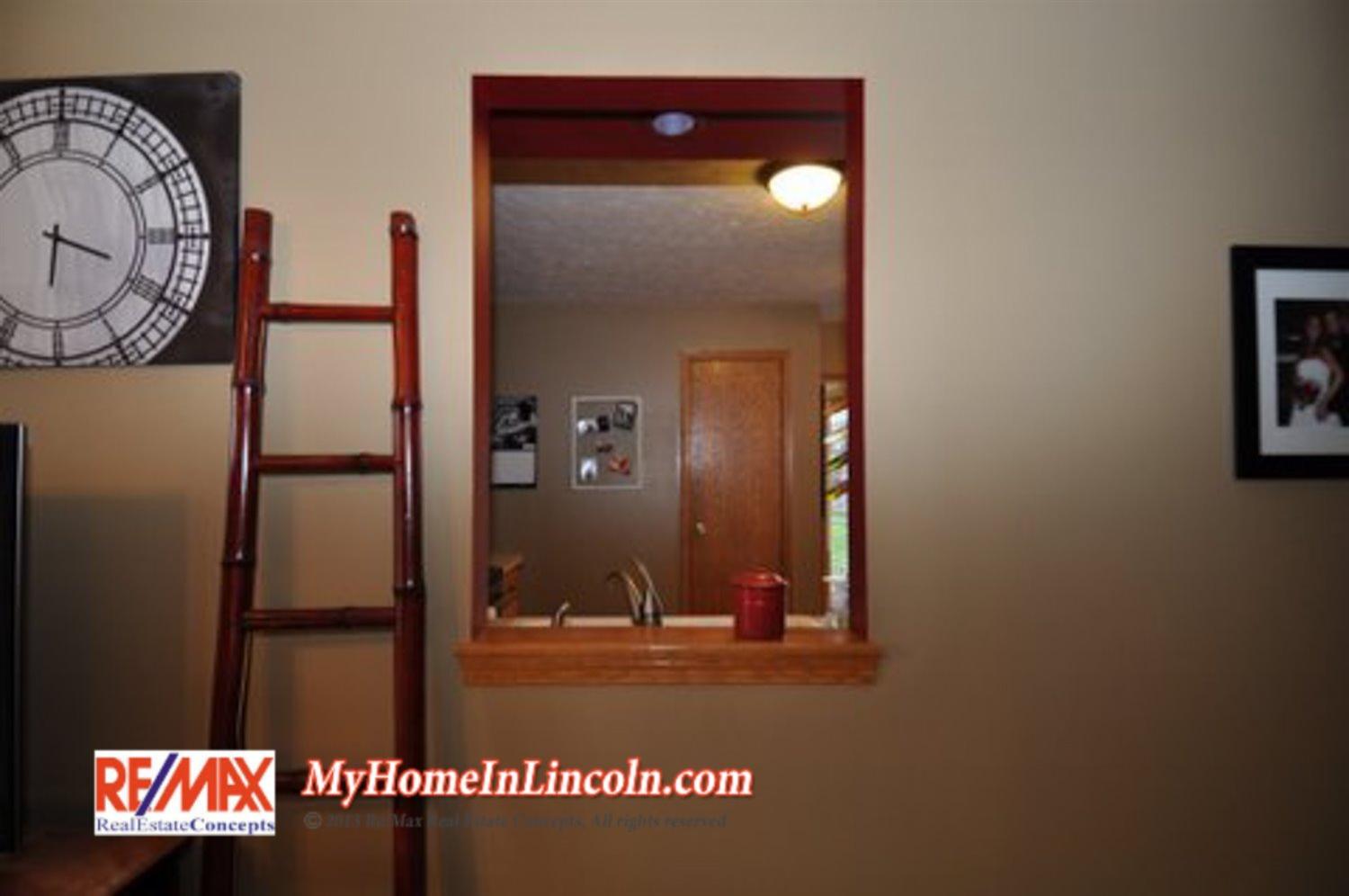 5332 West Saint Paul, Lincoln, NE 68524