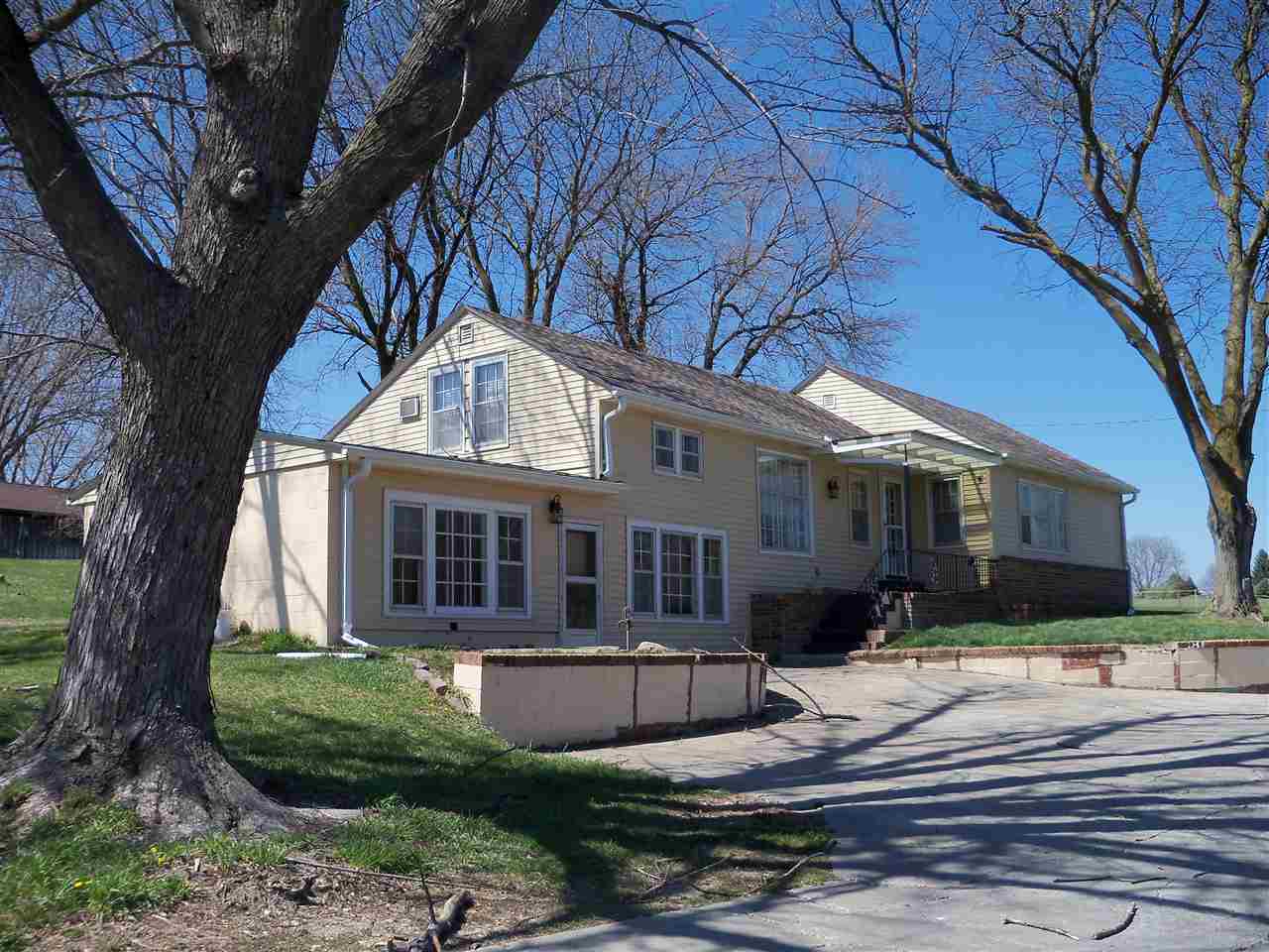 1729 W Maple Ave, Norfolk, NE 68701