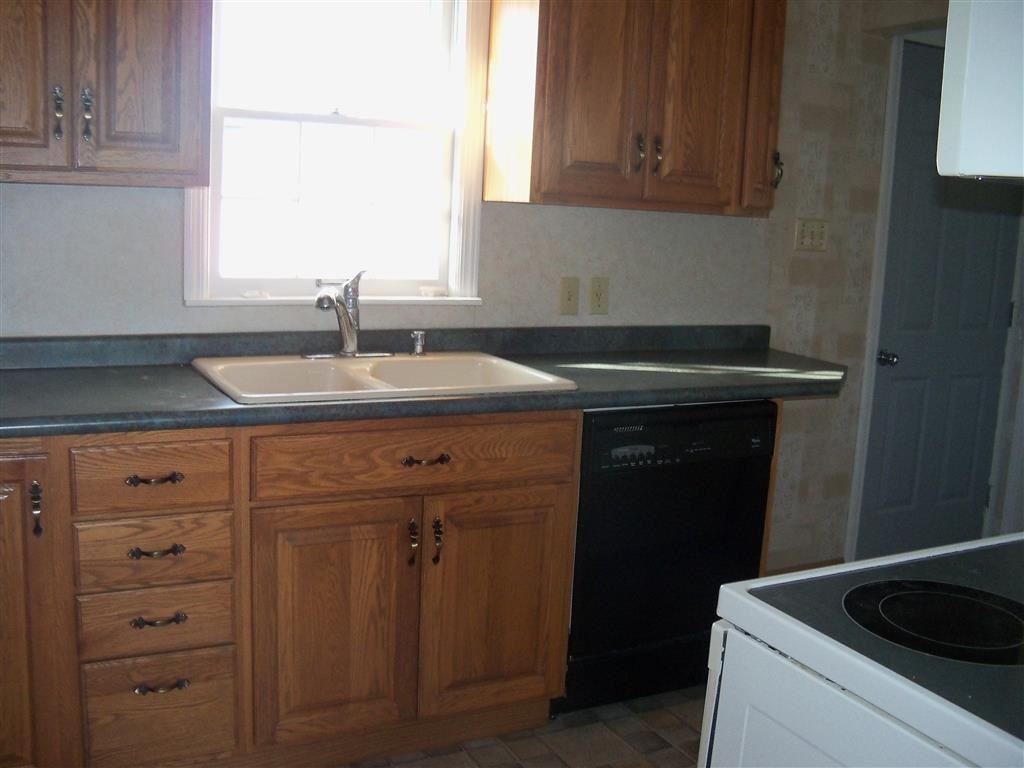 1729 W Maple Ave, Norfolk, NE 68701