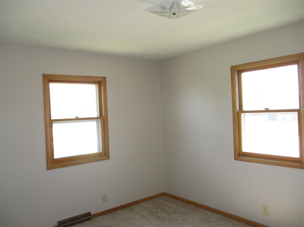 600 N Pine, Norfolk, NE 68701