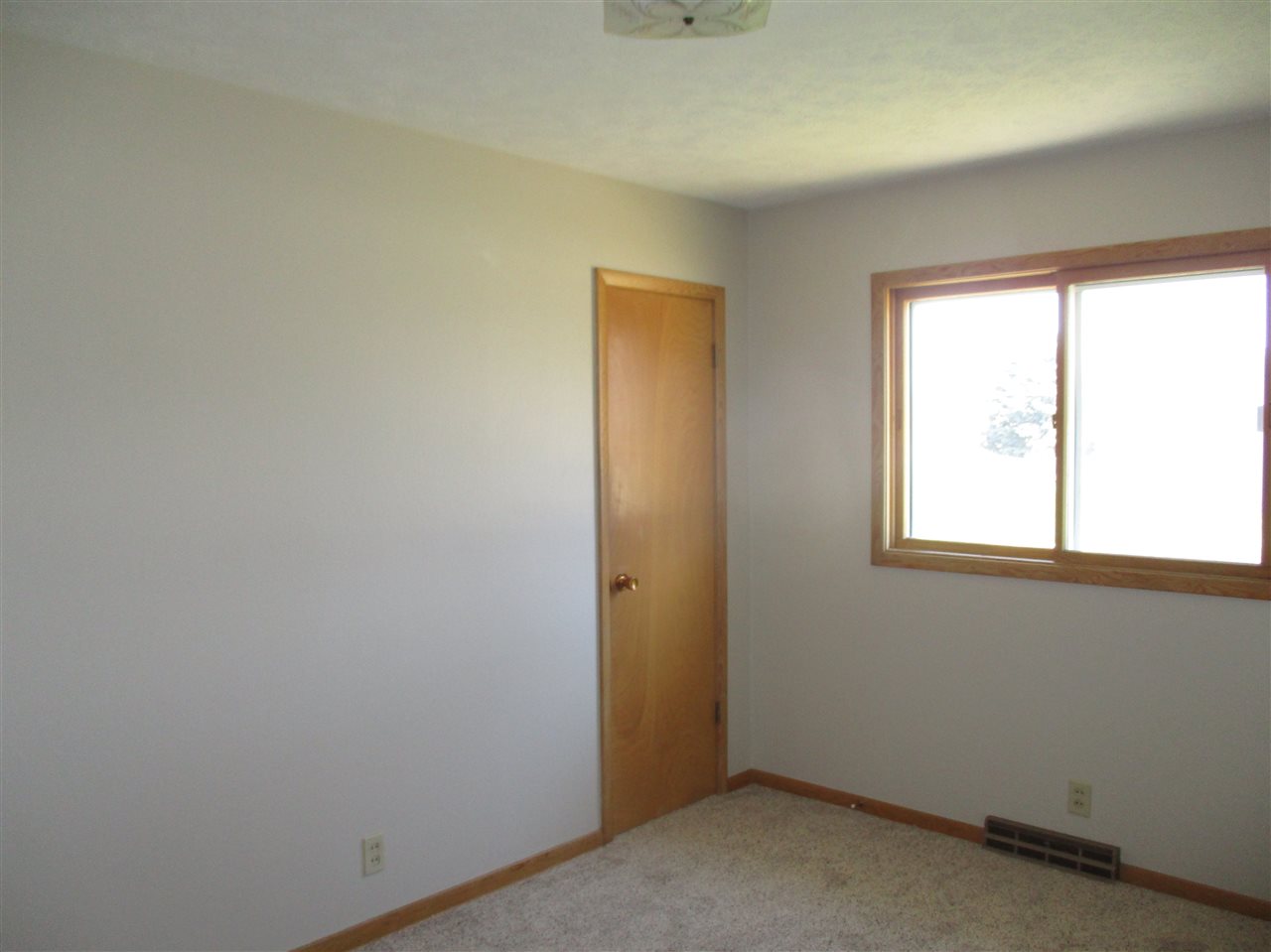 600 N Pine, Norfolk, NE 68701