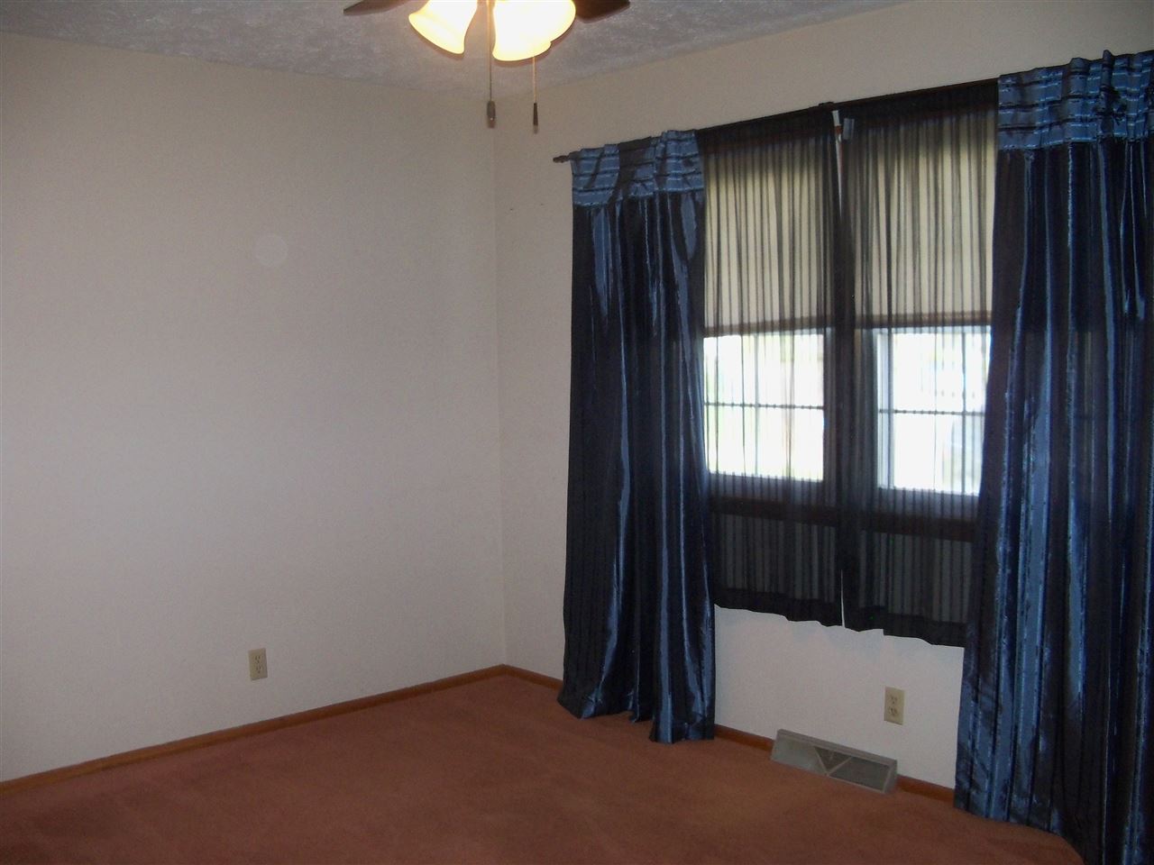 302 Windsor Drive, Norfolk, NE 68701