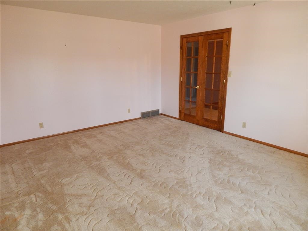 605 E Walnut Avenue, Norfolk, NE 68701