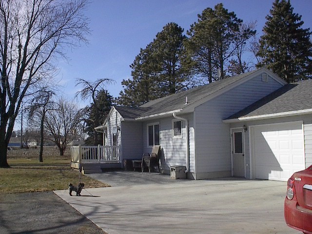 1202 W Eisenhower Ave, Norfolk, NE 68701