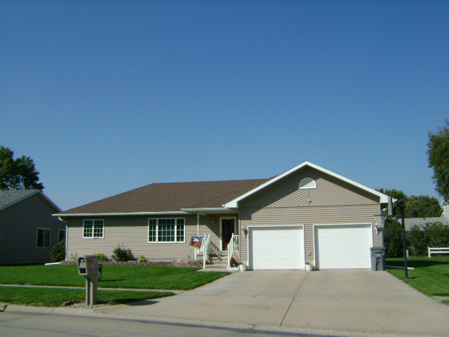 1309 Sunrise Dr, Norfolk, United States 68701