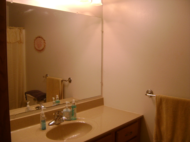 1309 Sunrise Dr, Norfolk, United States 68701