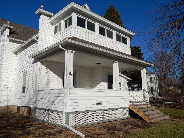 602 E 3rd Street, Neligh, NE 68756