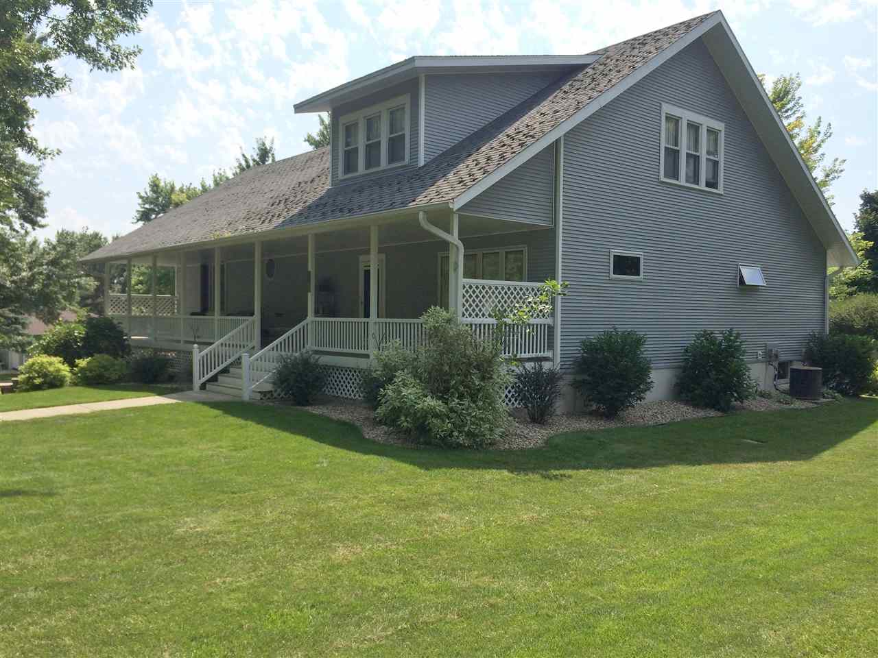604 S Lincoln, Wausa, United States 68786