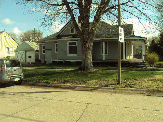 324 10TH, Grand Island, NE 68801