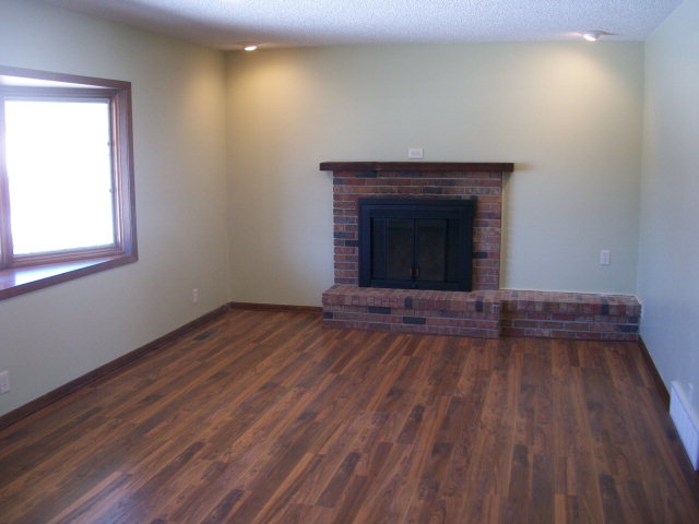 1015 McMartin Ave, Grand Island, NE 68801
