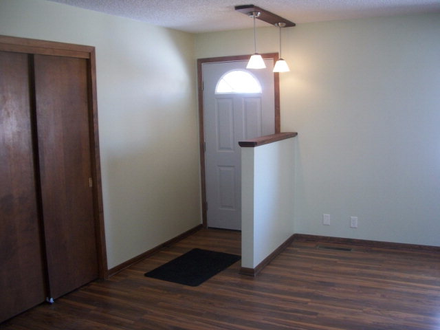 1015 McMartin Ave, Grand Island, NE 68801