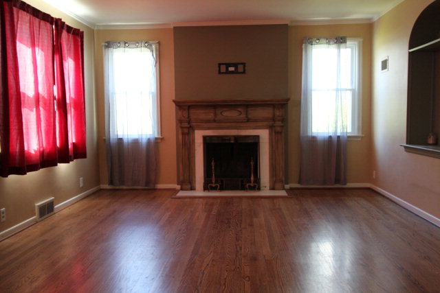 1512 Charles, Grand Island, NE 68801