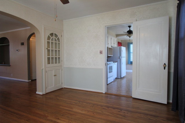 1512 Charles, Grand Island, NE 68801