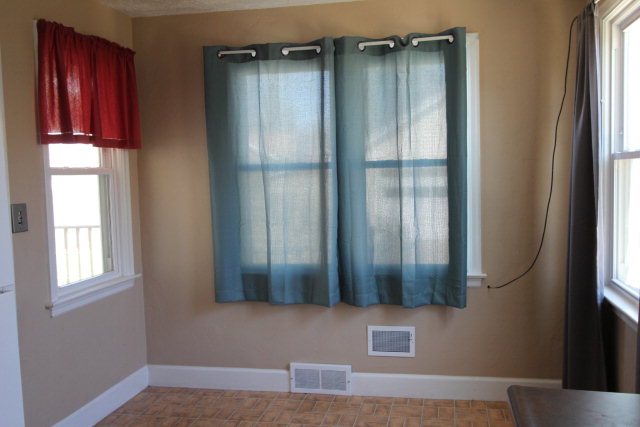 1512 Charles, Grand Island, NE 68801