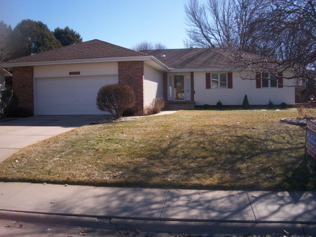 3023 Brentwood Place, Grand Island, NE 68801