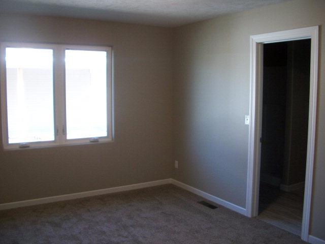 904 Sun Valley Place, Grand Island, NE 68801