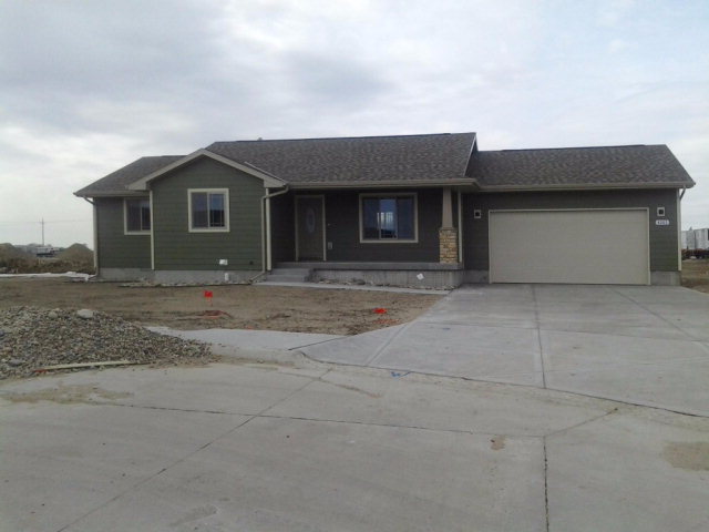 4352 Prairie Clover Circle, Grand Island, NE 68803